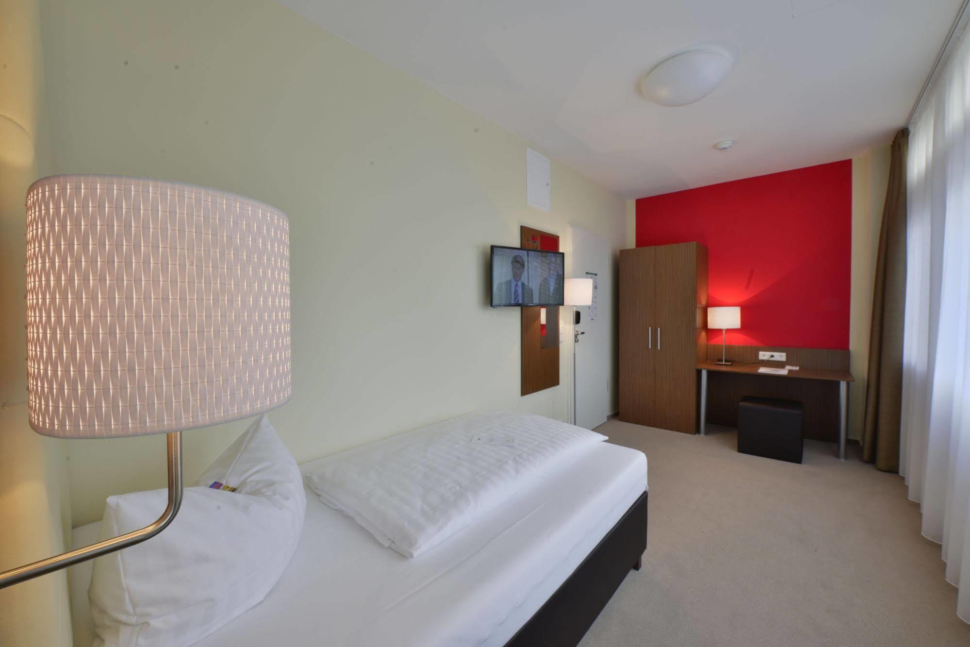 Invite Hotel Fulda City Hauptbahnhof Екстериор снимка